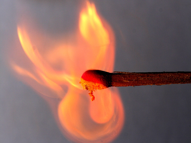 Spiel mit dem Feuer